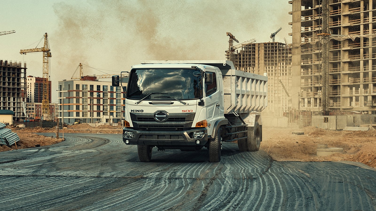 Hino Trucks price in pakistan